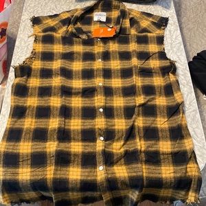 Young la 455 sleeveless flannel brand new